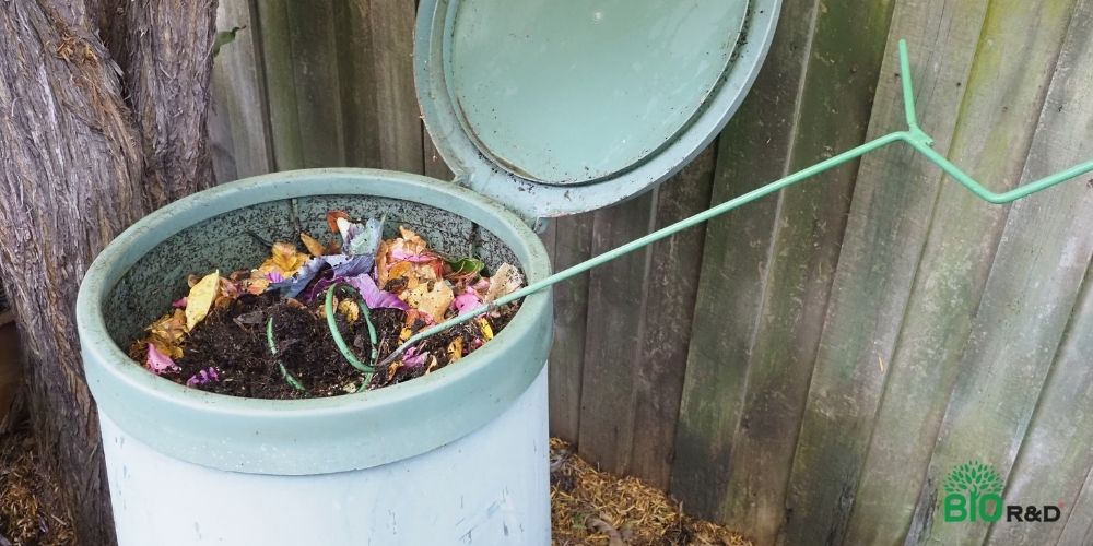 Ủ phân hữu cơ sử dụng men vi sinh